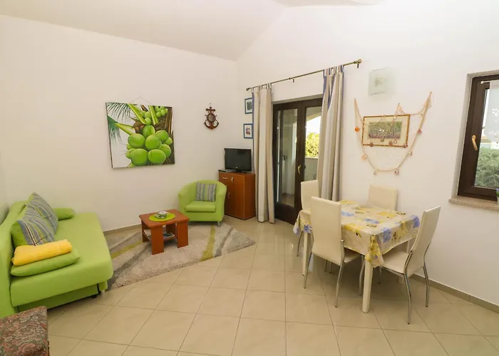 With Parking Spaces Baska, Krk - 19530 Apartmán Baška
