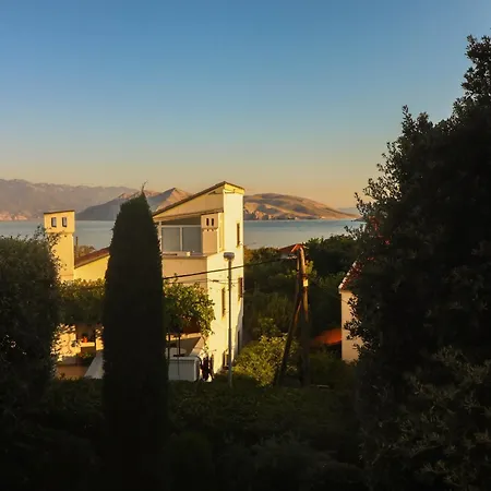 With Parking Spaces Baska, Krk - 19530 Apartmán Baška